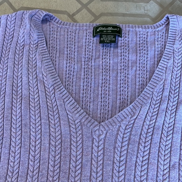Womens lavender V-neck Eddie Bauer sweater - Picture 3 of 7